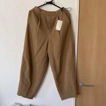 카푸네 팬츠