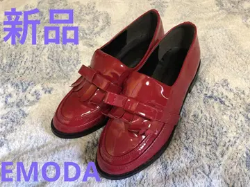 신품 미사용 에모다 에나멜 로퍼