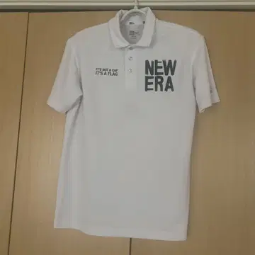 신품 남성용 NEW ERA 화이트 폴로 셔츠 M 사이즈
