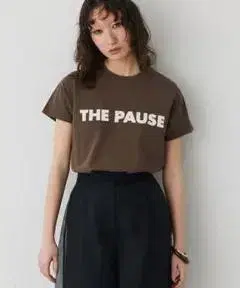 위The 가제트 THE PAUSE T셔츠 모카