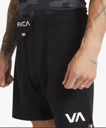 RVCA 남성용 단축 바지 격투기