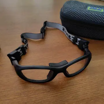 REC SPECS 스포츠 안경 블랙 케이스 포함