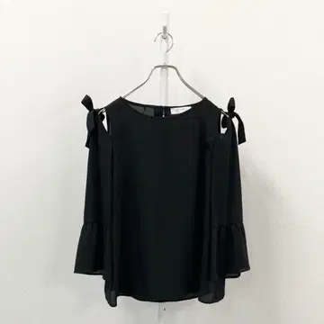 56h1 네미카 오픈 숄더 시폰 장소매 블라우스 플레어 소매 9