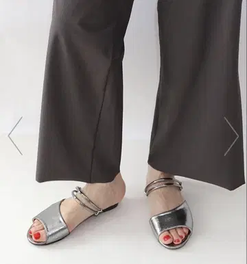 fin 메탈릭 샌들