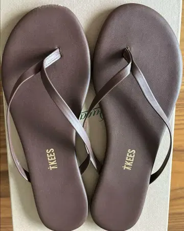 TKEES 탭 샌들 38
