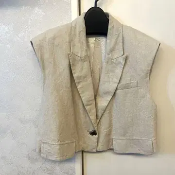 [이번 시즌 새상품급] ZARA 린넨 혼방 숏 기장 베스트 S