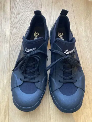 Danner 블랙 스니커즈
