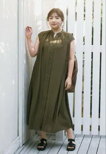 새상품! UNFILO 빈티지 시어 개더 원피스