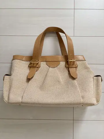 Samantha Thavasa Deluxe