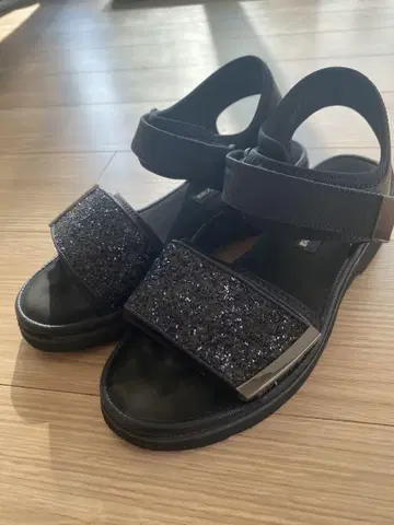 글리터 벨크로 스트랩 편안한 샌들 24.5cm