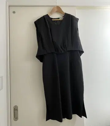 [FLICKA] V넥 원피스 기장 104cm 블랙 사이즈 1