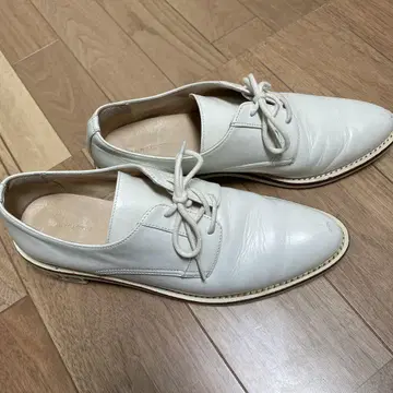 질스튜어트 힐 비쥬 레이스업 23.5