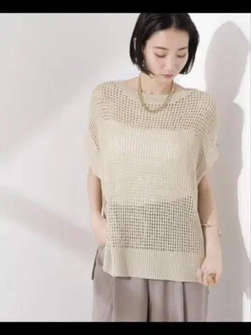 나노유니버스 투명 짜임 반팔 니트 베이지