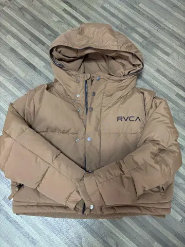 RVCA 브라운 후드 부착 숏 다운 자켓