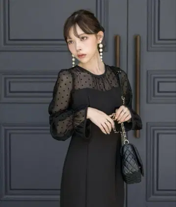 올리브 데 올리브 뒷부분 리본 도킹 원피스 블랙