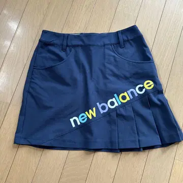 뉴발란스 스커트