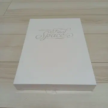 파이널 스페이스, 기프트, 포스터