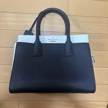 케이트 스페이드 블랙 화이트 핸드백