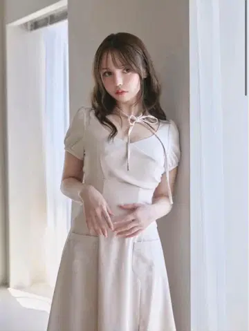 메리 사라 캐시코어 드레스