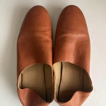 브라운 가죽 슬립온 슈즈