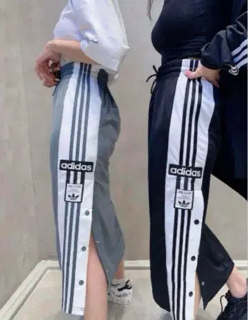 adidas 사이드 버튼 스커트 블랙