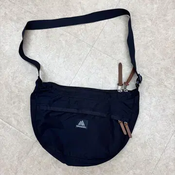그레고리 숄더백 포치 사첼 스펙트라 M