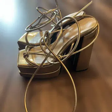 골드 23cm 스트랩 통굽 샌들