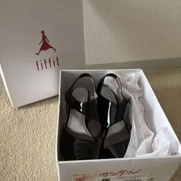 fitfit 분리형 힐 스트랩 샌들 24cm 에나멜 블랙