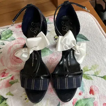 시엘 팬텀하이드 모델 샌들