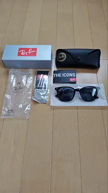 새상품 미사용 RayBan 레이밴 RB4258F 인기 모델