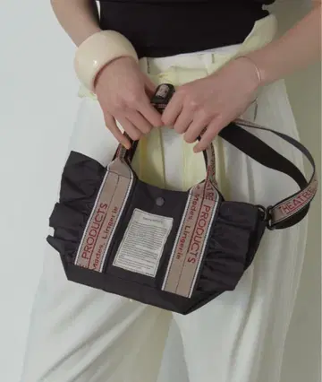 THEATRE PRODUCTS 프릴 숄더백