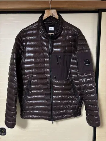 C.P. Company 다운 자켓 브라운 50