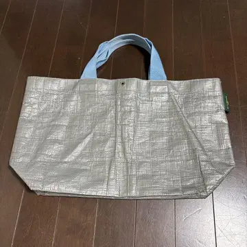 엘베 샤프리 에 토트백