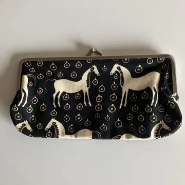 마리메 marimekko 무스타탄마 포치