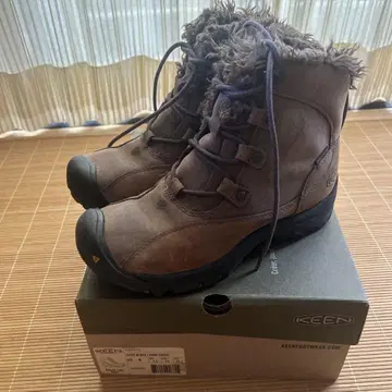KEEN BAILEY LOW BOOT US 8