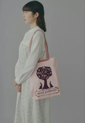 미나 페르호넨 twin rabbits 백 핑크