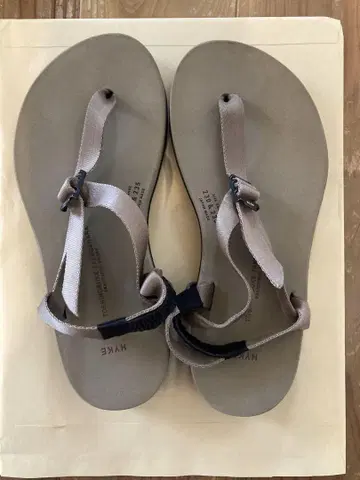 HYKE x beautiful shoes 코요테 브라운 샌들