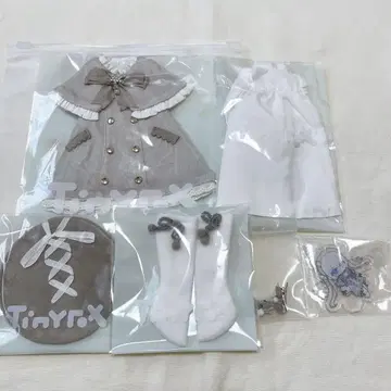 TinyFox 플라리 아웃핏