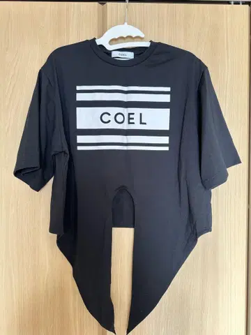 coel 앞매듭 프린트 T셔츠