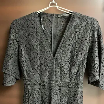 자수 전체 레이스 ZARA 블랙 레이스 V넥 롱 드레스 XS