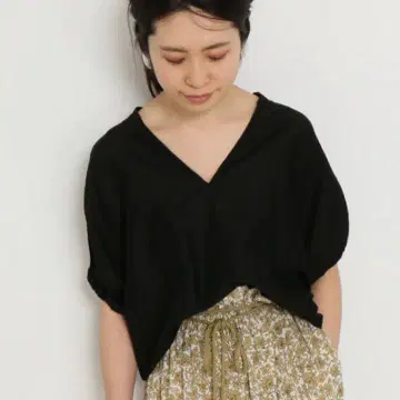 이에나 렉셀 린넨 V넥 블라우스