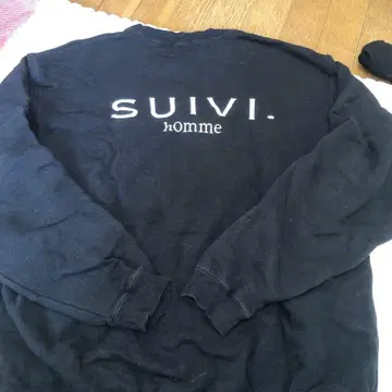 SUIVI. 블랙 스웨트 XL
