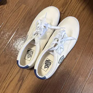 VANS 크림색 스니커즈