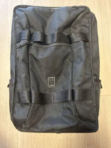 CHROME 블랙 백팩