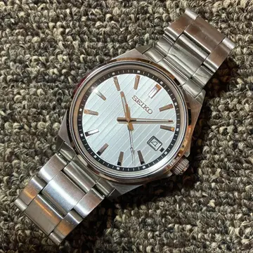 SEIKO 세이코 실버 다이얼 쿼츠 중고품