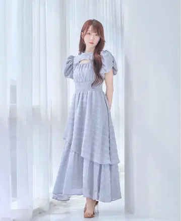 로제뮤즈 자카드 체크 드레스 그레이