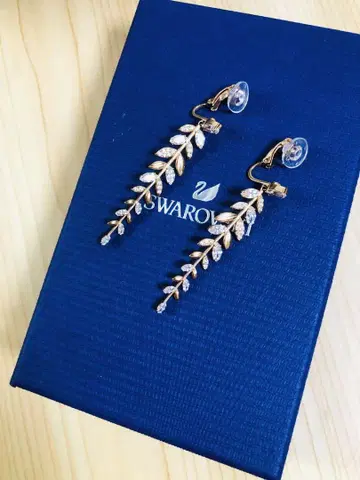 스와로브스키 Swarovski MAYFLY 귀찌