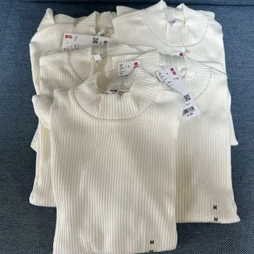 UNIQLO 리브 하이넥 긴팔 티셔츠