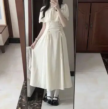 롱 원피스 L 사이즈 레이스 업 고급스러운 깔끔한 디자인 새 제품 미사용