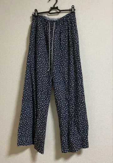 진나소즈 꽃무늬 팬츠